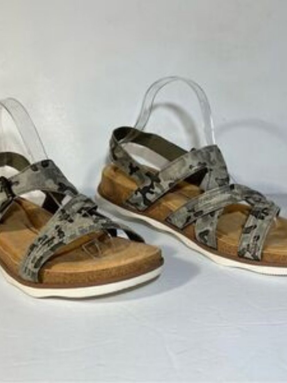 Clarks Collection Brynn Step Adjustable Sandals - Picture 3 of 6
